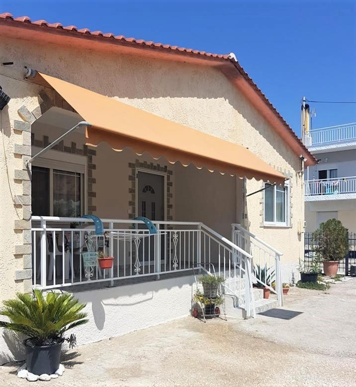 Sia Beach House Неа Карвали Екстериор снимка