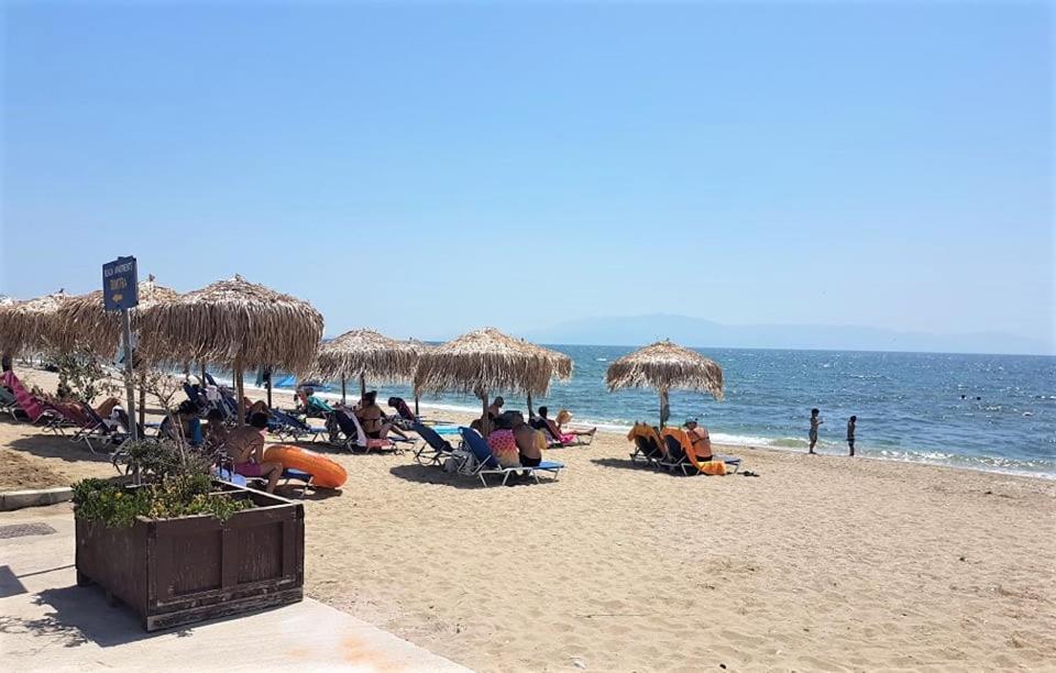 Sia Beach House Неа Карвали Екстериор снимка